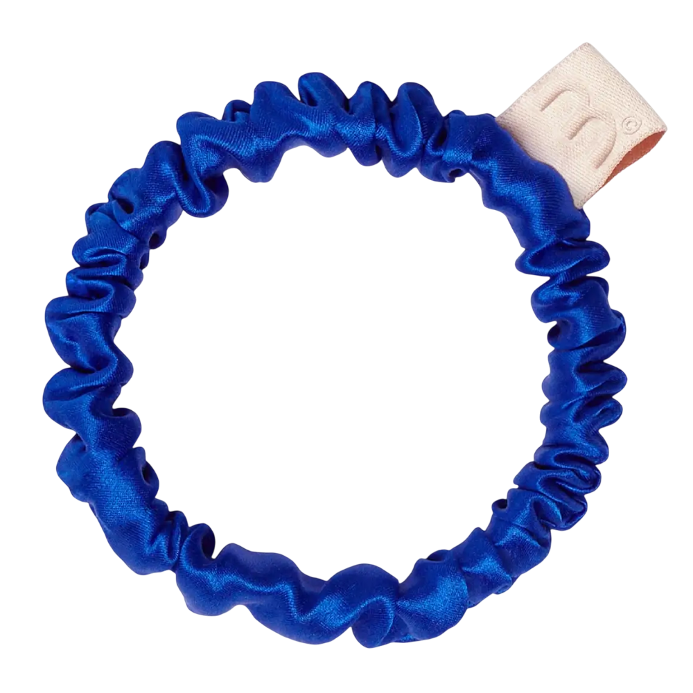MON MOU Silk Slim Scrunchie Dark Blue - Тонка шовкова резинка (синій електрик) MON MOU Silk Slim Scrunchie Dark Blue - Тонка шовкова резинка (синій електрик)